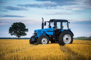 Про навчання трактористів