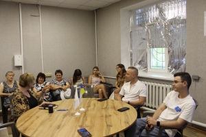 Презентація проєкту та налагодження партнерств : у Молодіжному просторі &laquo;КОНТRAST&raquo; відбулася зустріч представників місцевої влади, громадських організацій та комунальних установ громади